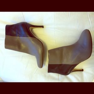 Ann Taylor Grey and Black Heeled Leather Boot